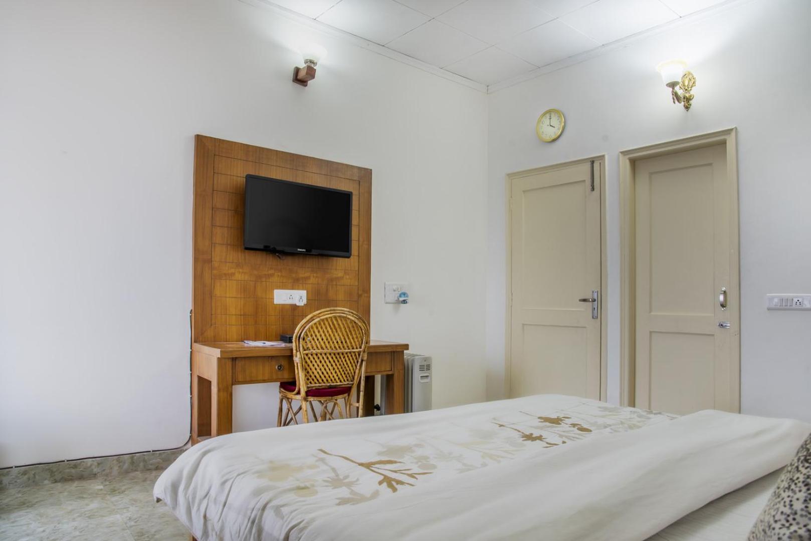 Kasauli Edge Apt With Balcony Exterior photo